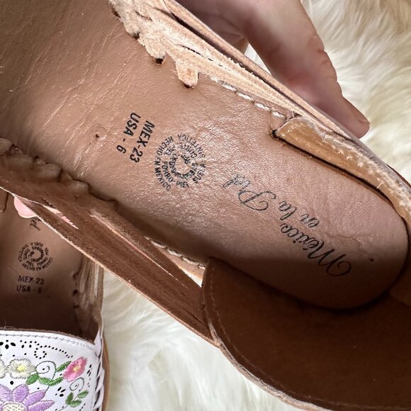 MEXICO EN LA PIEL {NIB} white floral huaraches | US 6 | flat woven leather shoes - Picture 12 of 12